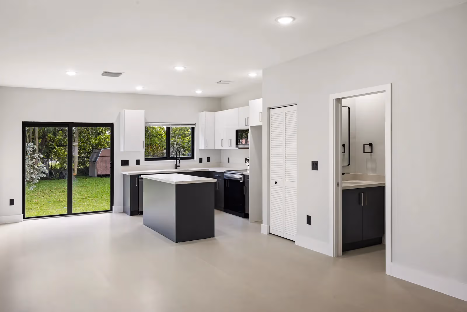Exclusive Residences in Hallandale Beach
