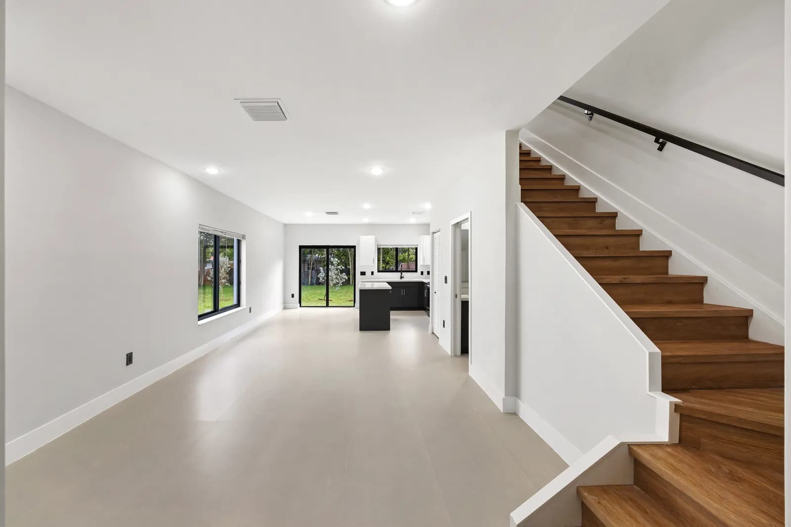 Exclusive Residences in Hallandale Beach