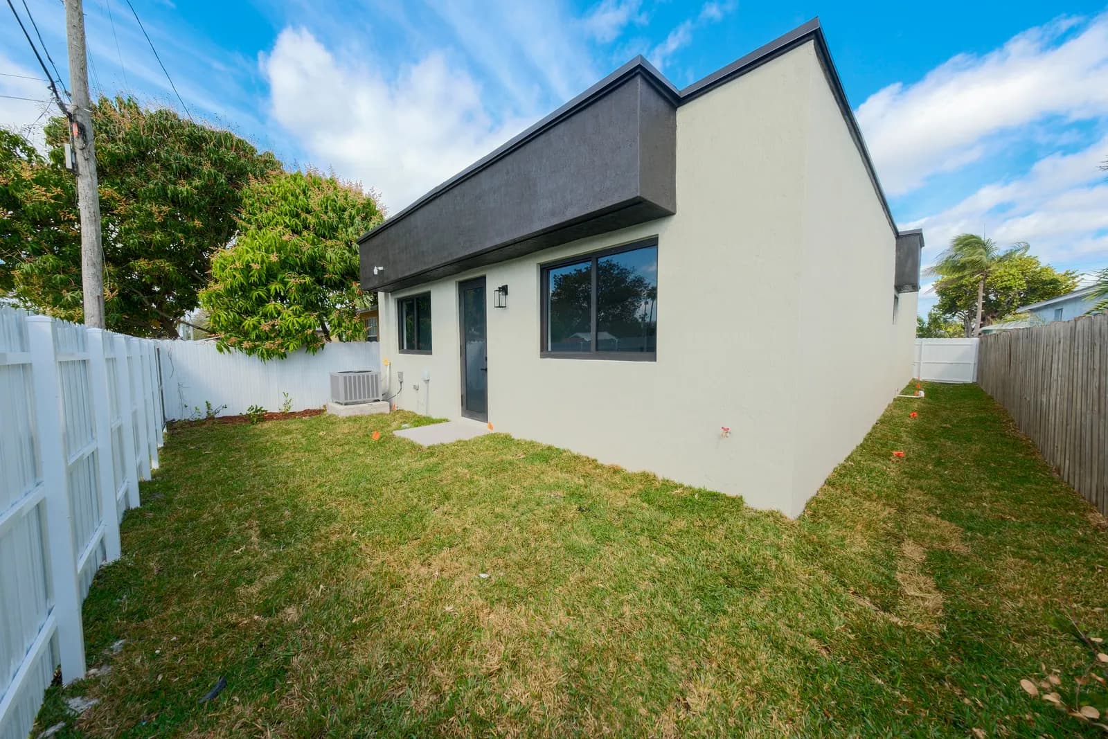 Modern Single-Family Home Hollywood